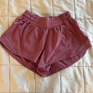 Lululemon Hotty Hot High-Rise Lined Short size 2